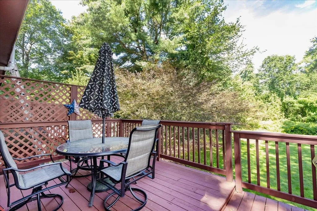 23r Kendall Pond Road Derry NH 03038