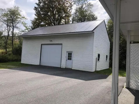 129 Vt Route 9 E Wilmington VT 05363
