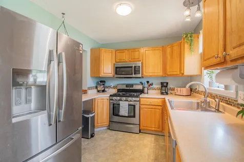 54 Colonial Road Fairfax VT 05454