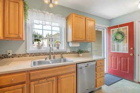 54 Colonial Road Fairfax VT 05454
