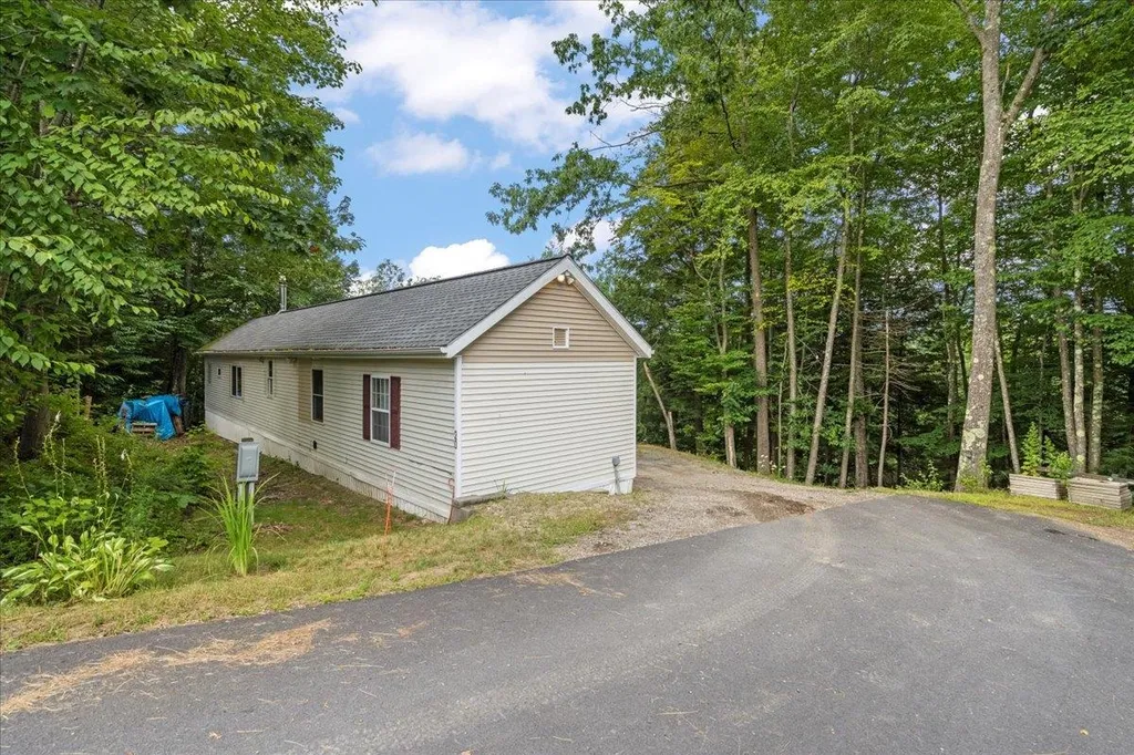 20 Forgotten Lane Jaffrey NH 03452