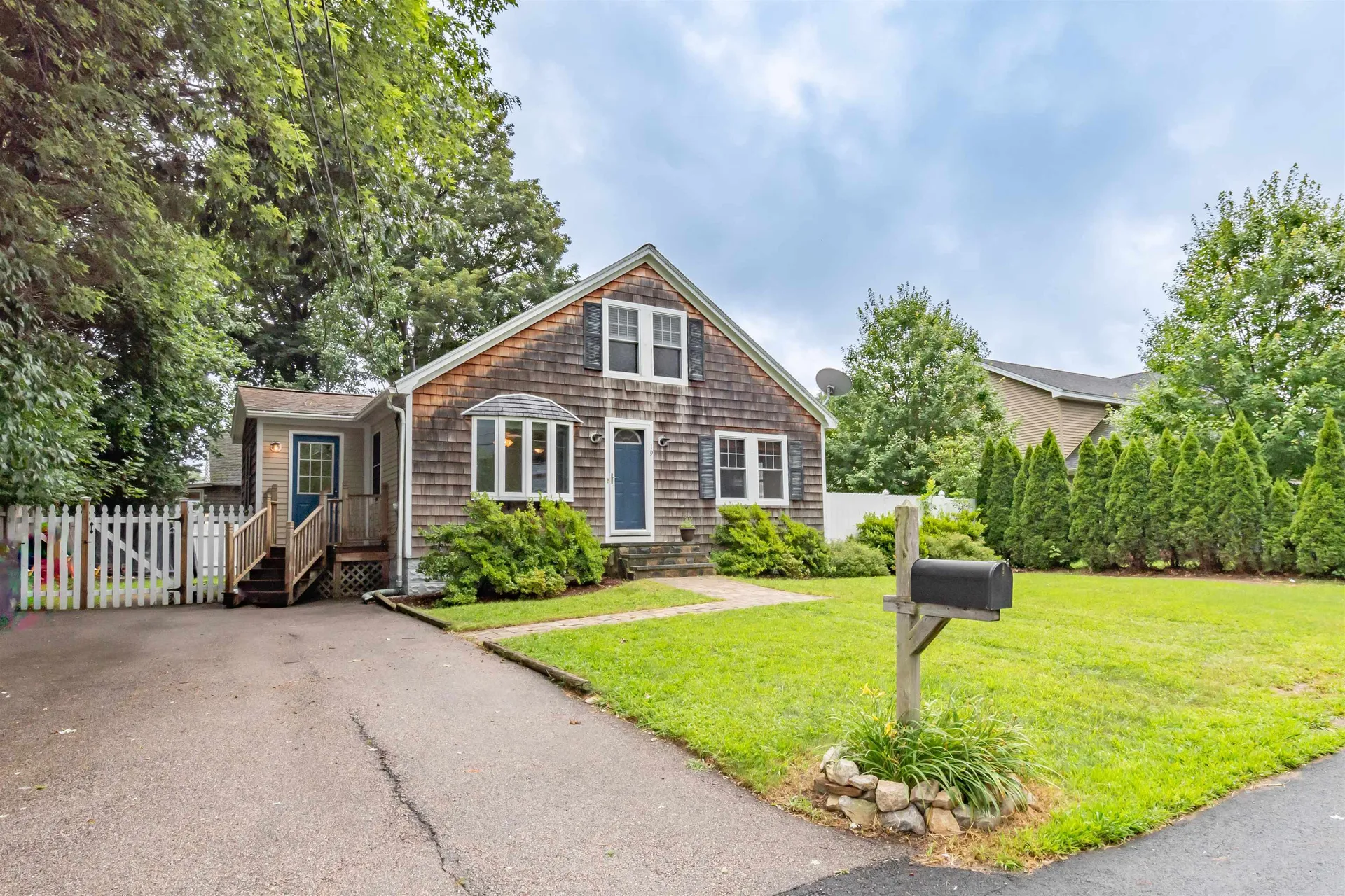 19 Dodge Street Nashua NH 03064