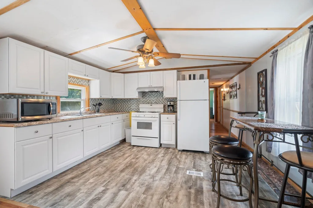 17 Hillside Drive Allenstown NH 03275
