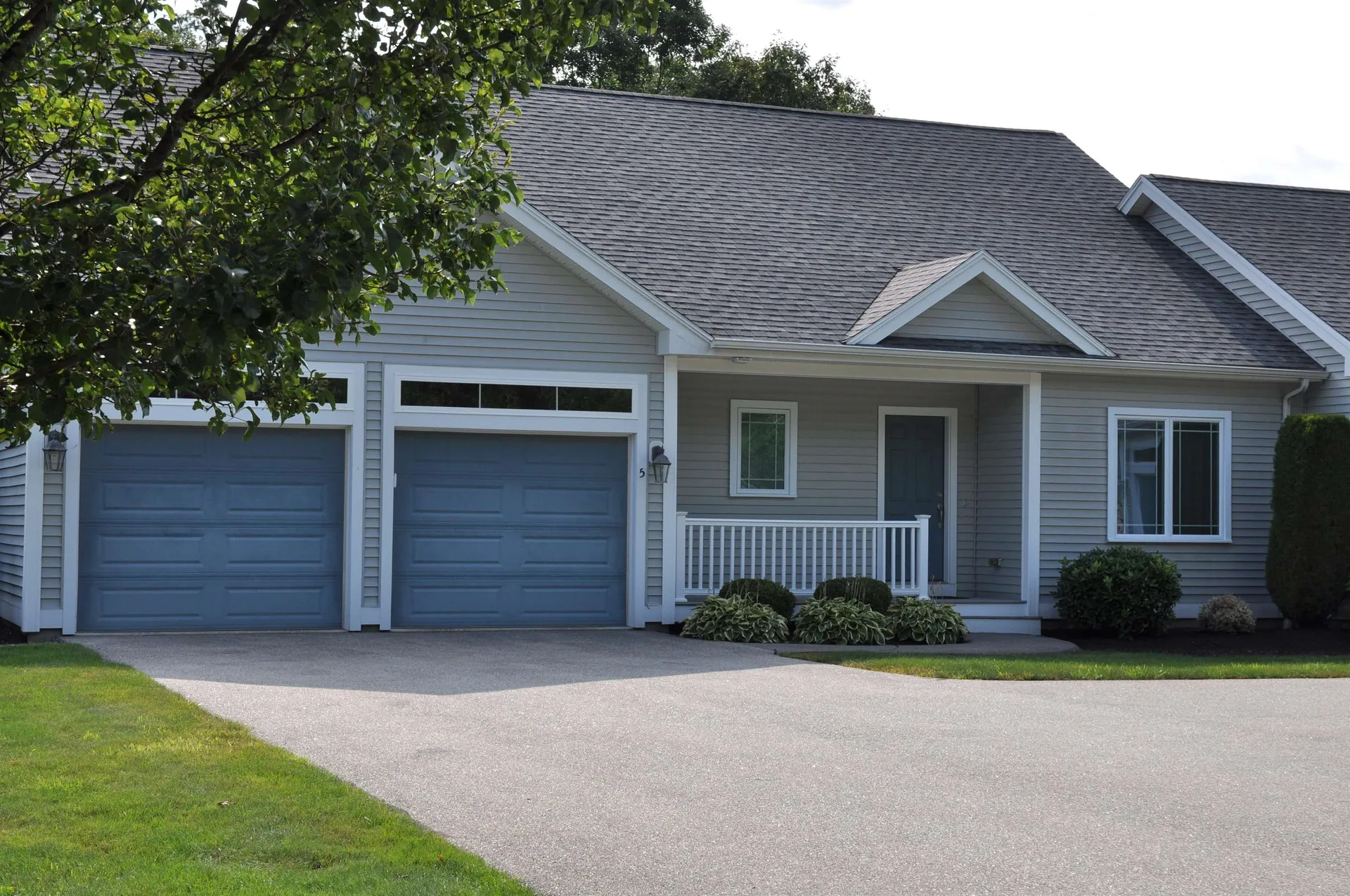 5 Evergreen Way Windham NH 03087
