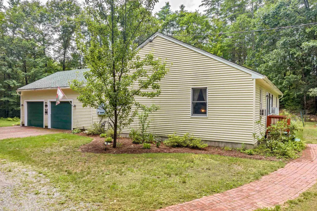 109 Clough Pond Road Canterbury NH 03224