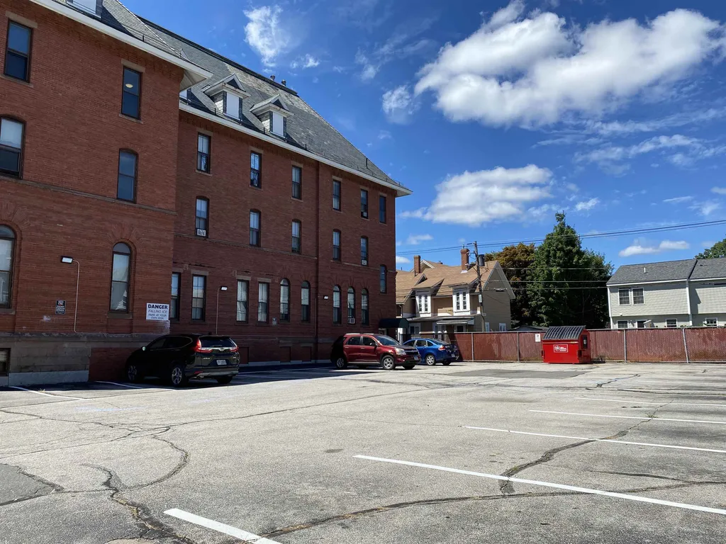 124 Orange Street Manchester NH 03102