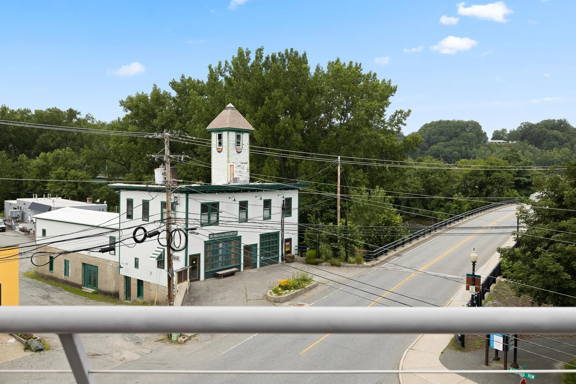 15 Railroad Row Hartford VT 05001