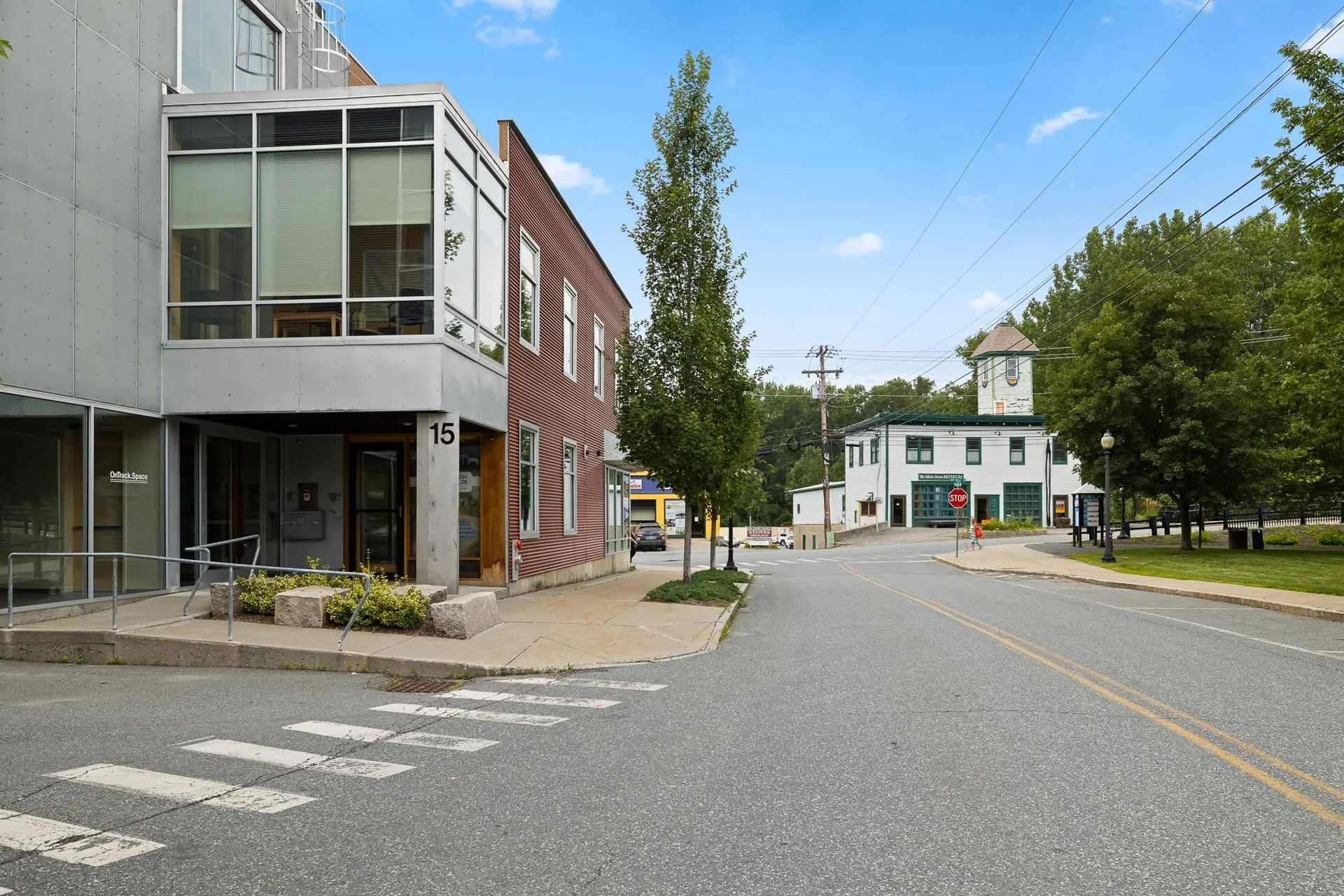 15 Railroad Row Hartford VT 05001