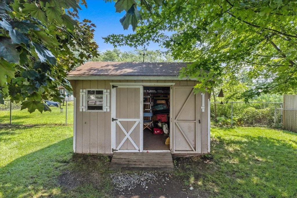 53 Manseau Street Winooski VT 05404
