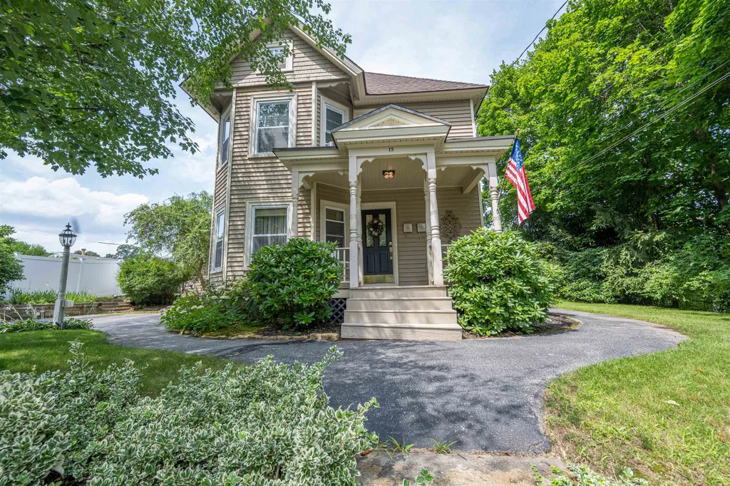 15 Jefferson Street Derry NH 03038