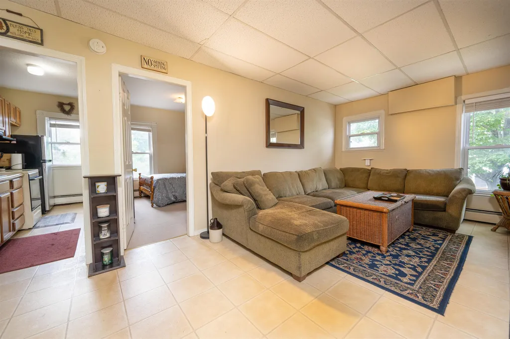 15 Jefferson Street Derry NH 03038