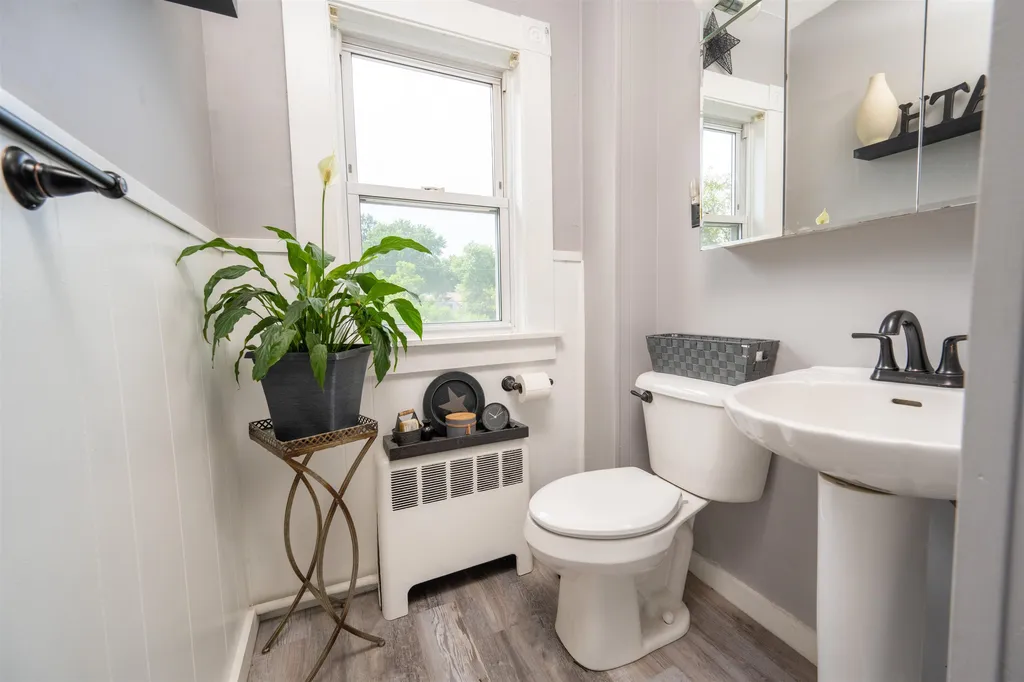 15 Jefferson Street Derry NH 03038