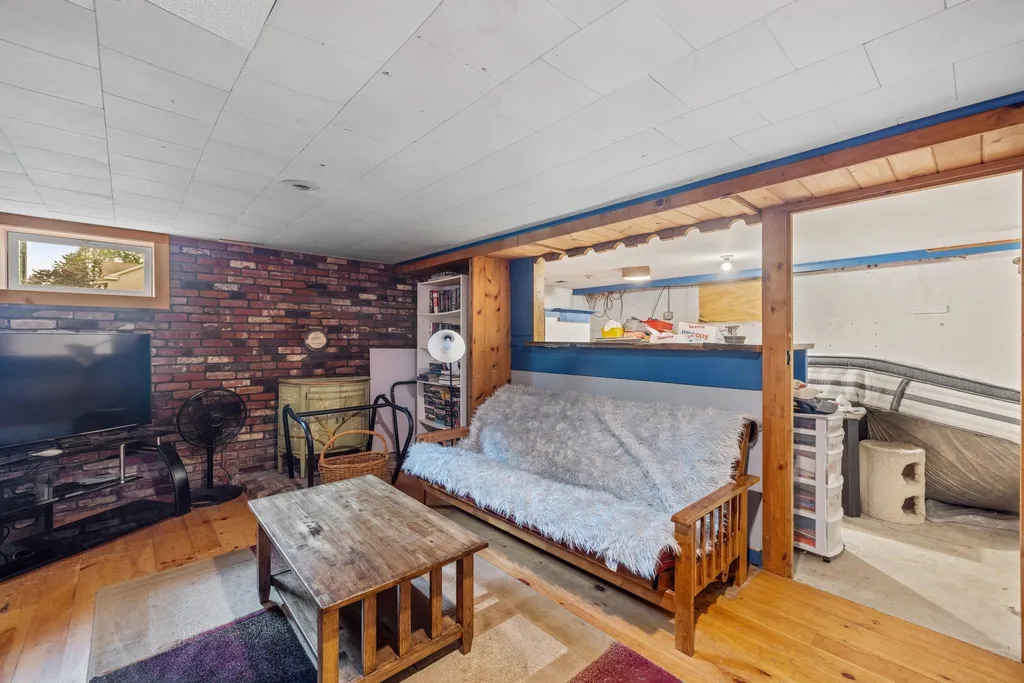 51 Woodrow Avenue Franklin NH 03235