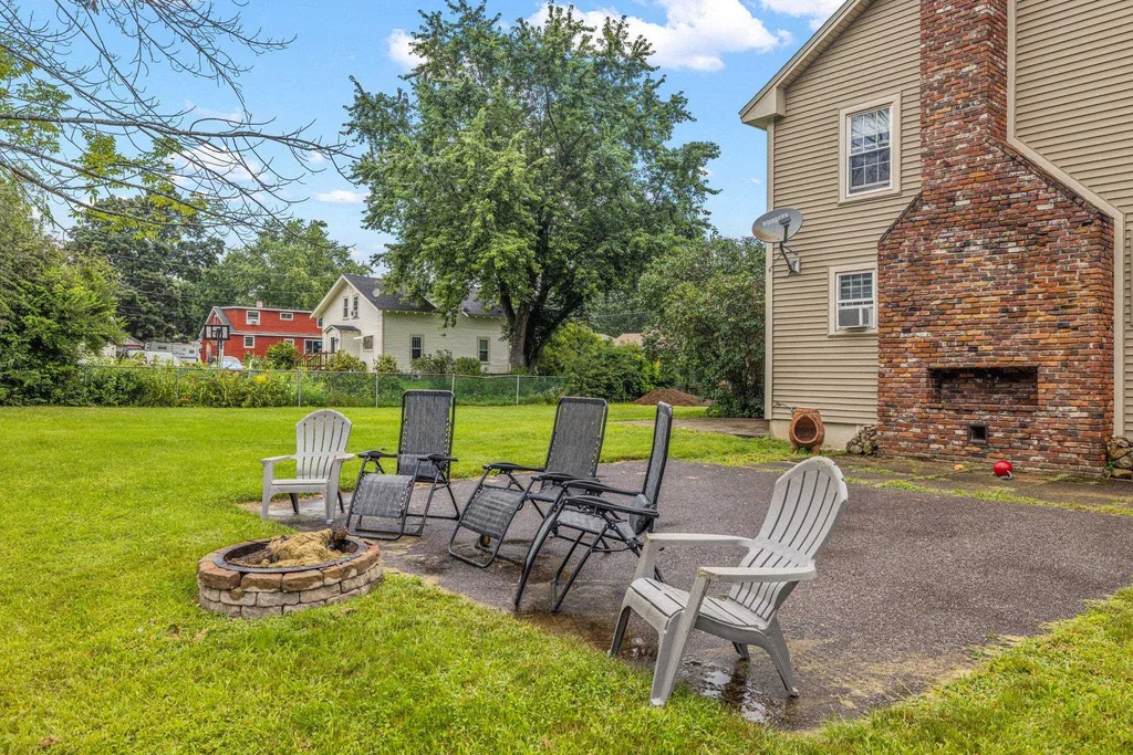 51 Woodrow Avenue Franklin NH 03235