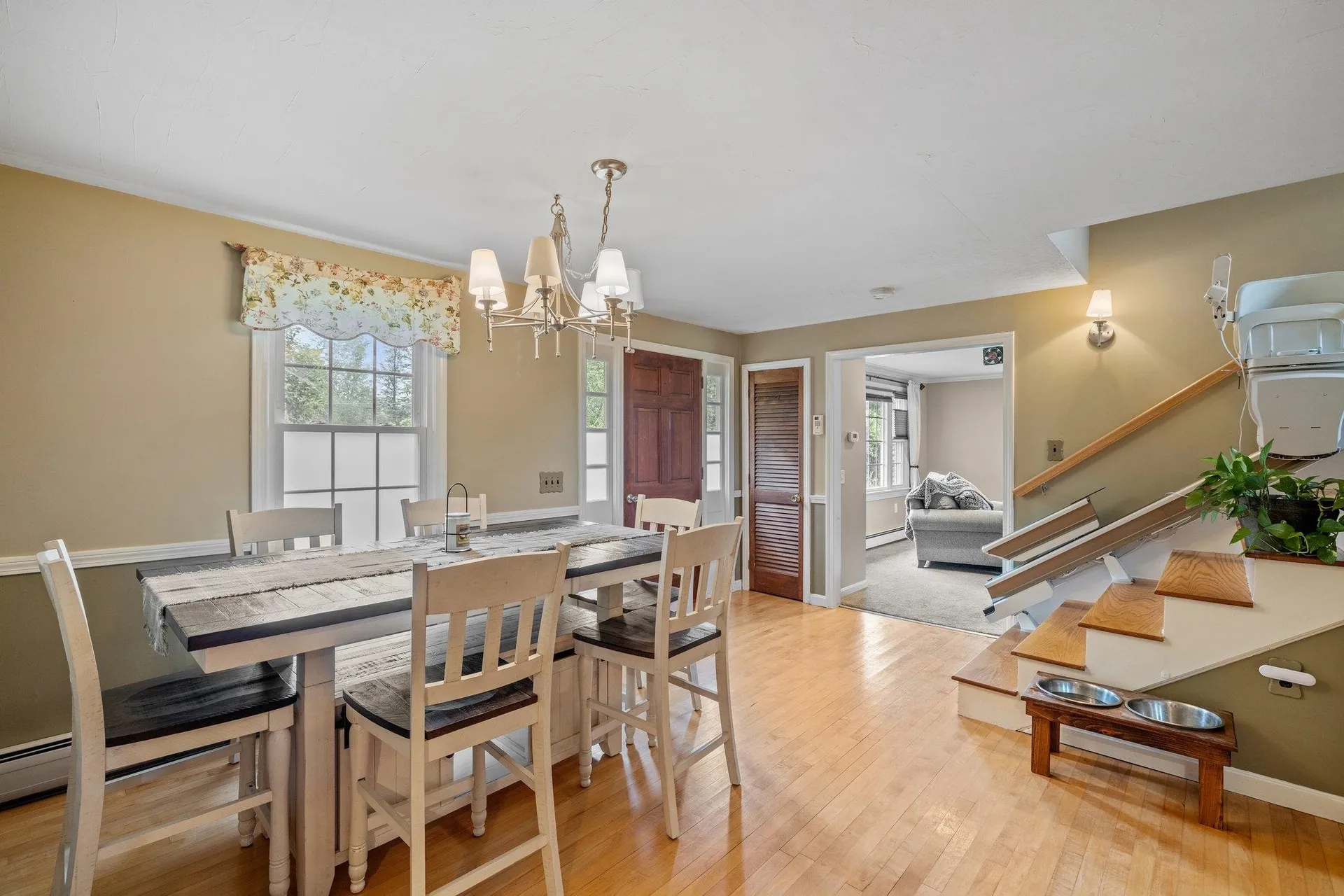 51 Woodrow Avenue Franklin NH 03235