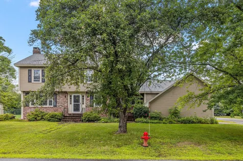 51 Woodrow Avenue Franklin NH 03235
