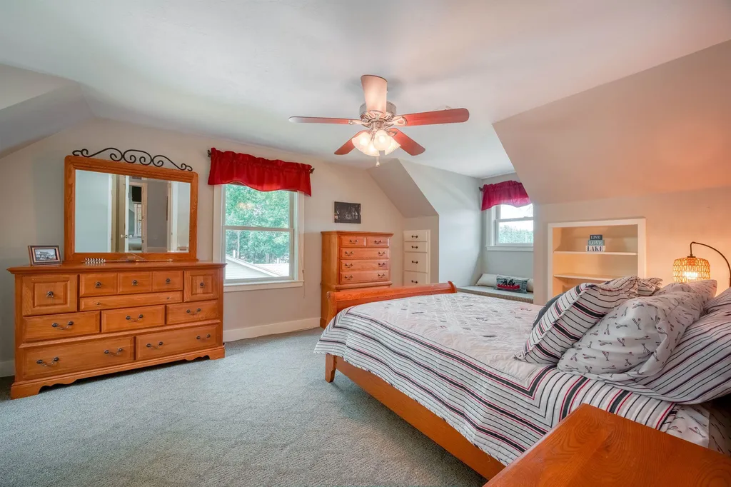 9 Davis Road Gilford NH 03249