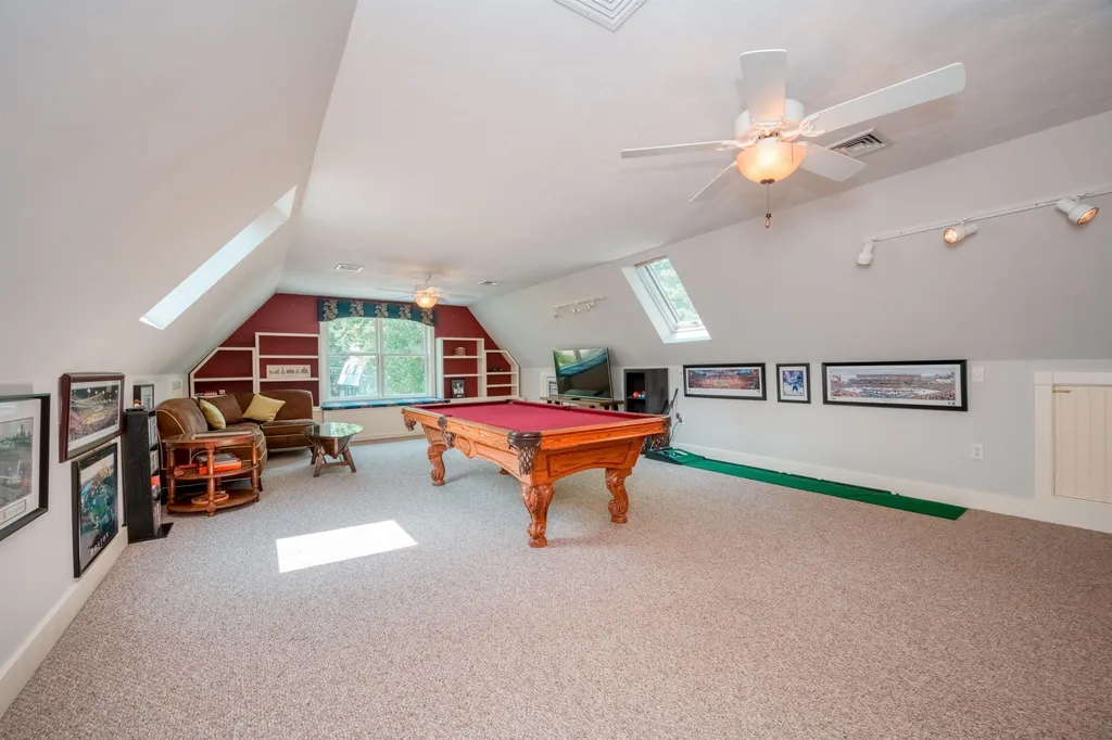 9 Davis Road Gilford NH 03249