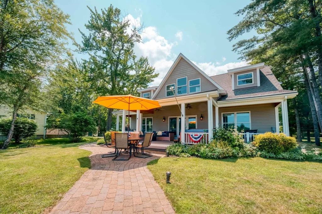 9 Davis Road Gilford NH 03249