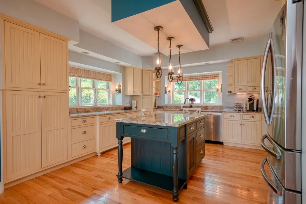 9 Davis Road Gilford NH 03249