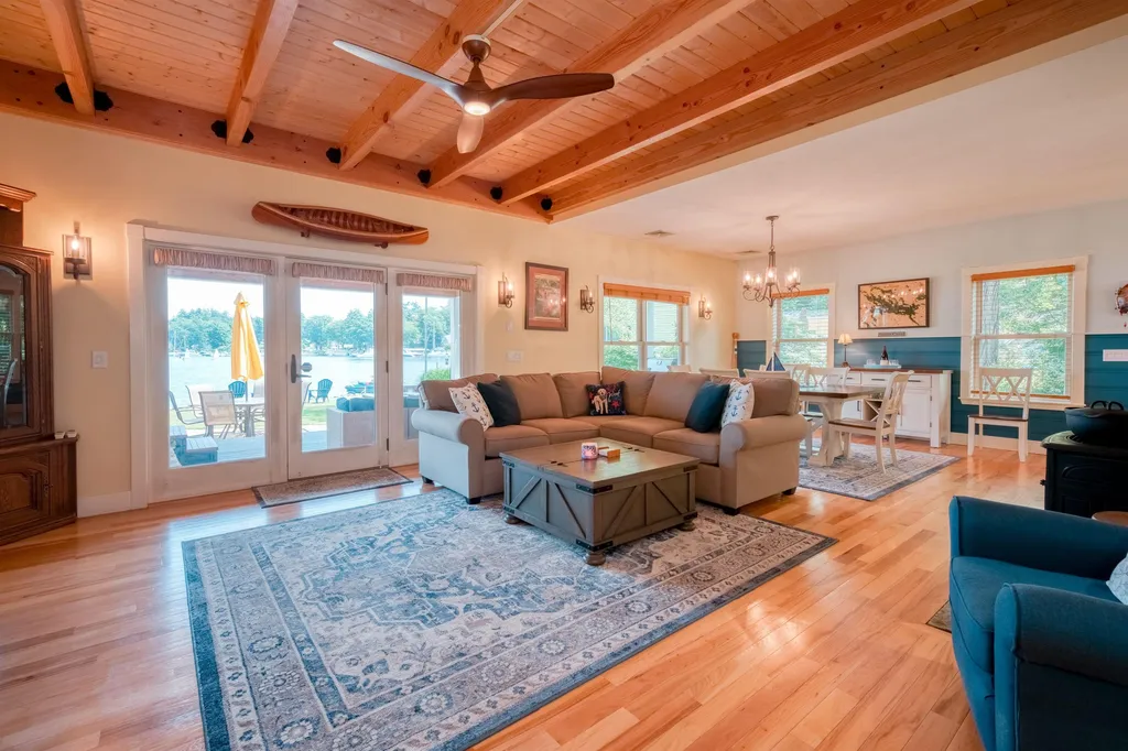 9 Davis Road Gilford NH 03249