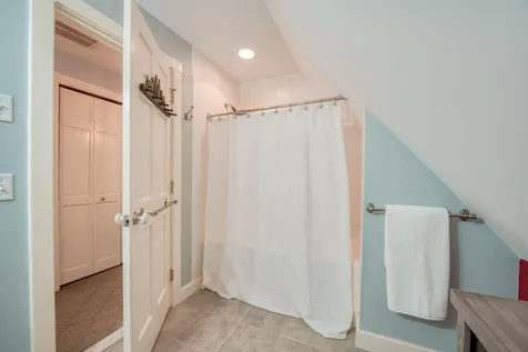 9 Davis Road Gilford NH 03249