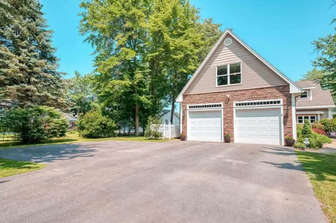 9 Davis Road Gilford NH 03249