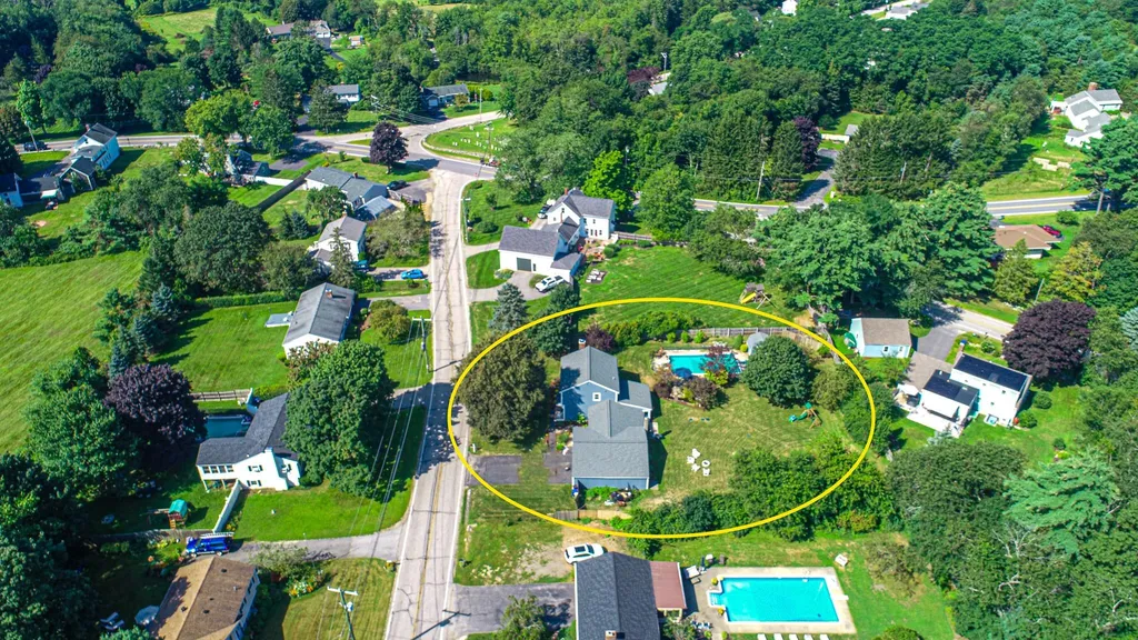 55 South Road North Hampton NH 03862