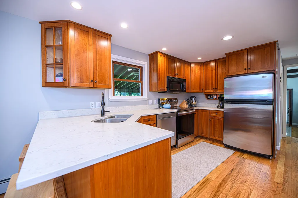 55 South Road North Hampton NH 03862