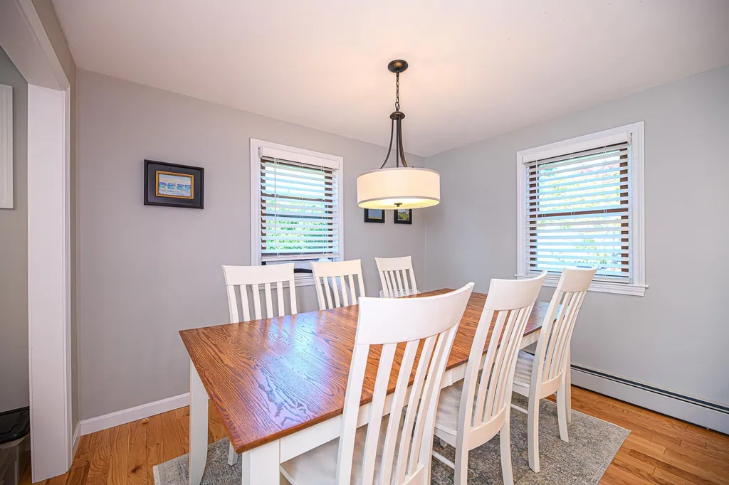 55 South Road North Hampton NH 03862