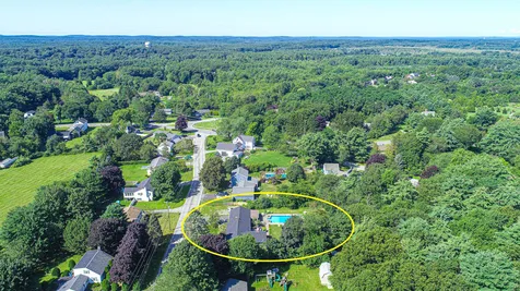 55 South Road North Hampton NH 03862