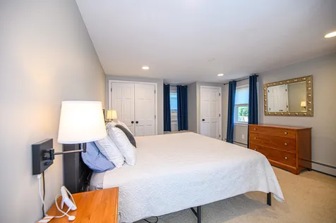 55 South Road North Hampton NH 03862