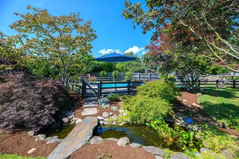 55 South Road North Hampton NH 03862