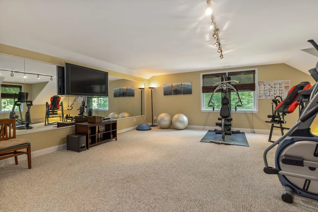 33 Boyce Road Eliot ME 03903