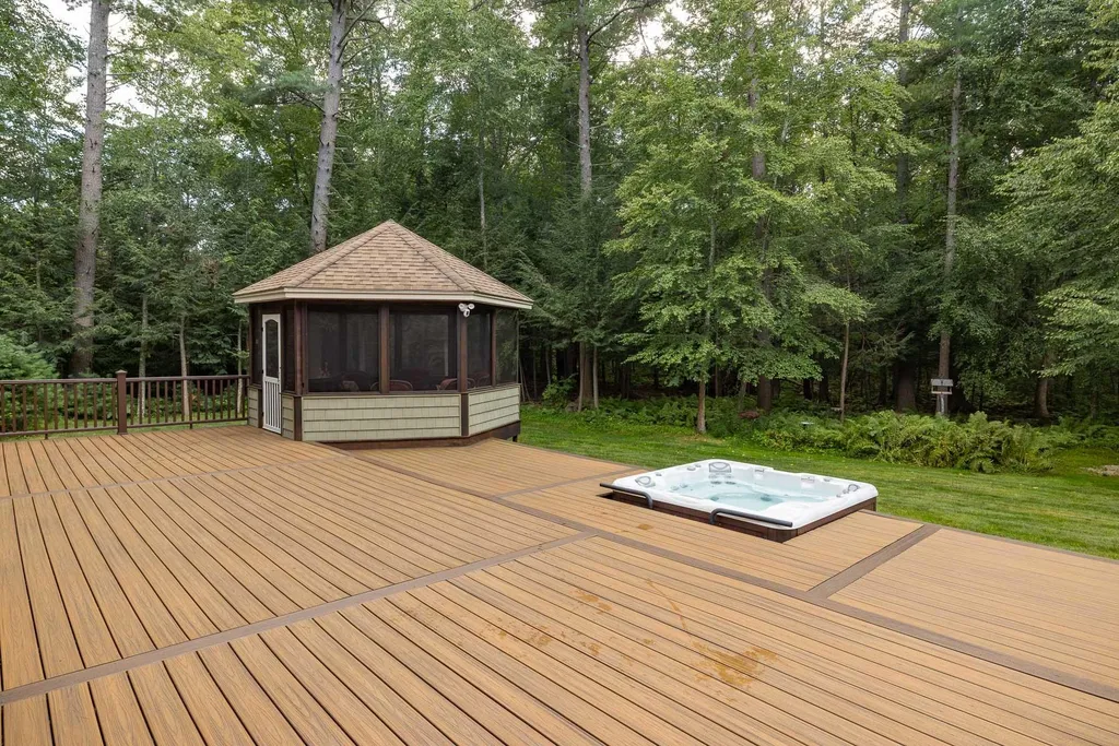 33 Boyce Road Eliot ME 03903