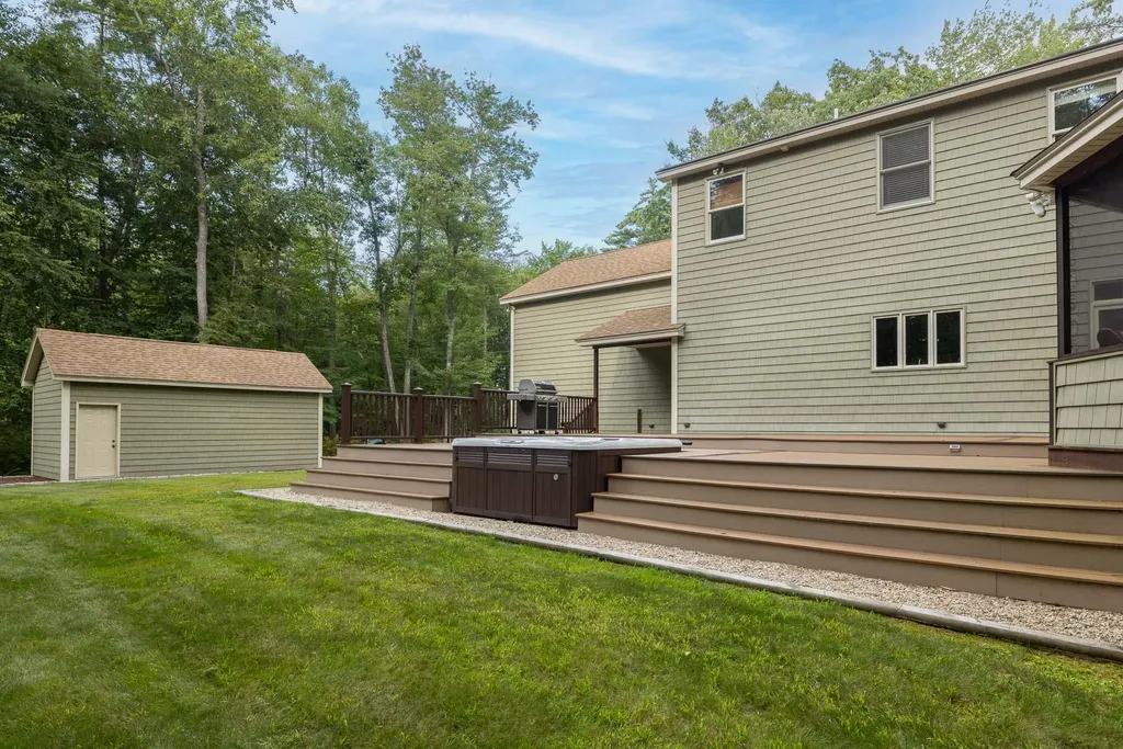 33 Boyce Road Eliot ME 03903