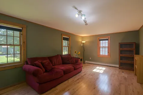 36 Goldfinch Lane Brattleboro VT 05301