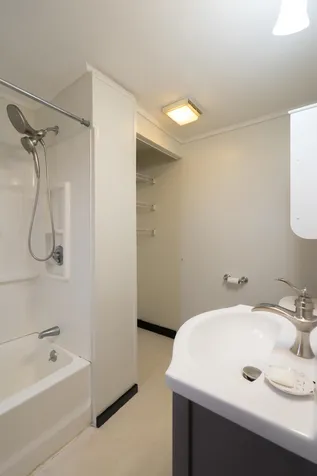 36 Goldfinch Lane Brattleboro VT 05301