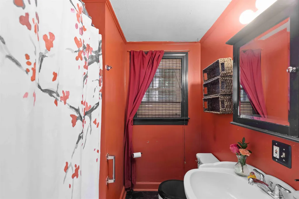 48 Eliot Road Kittery ME 03904