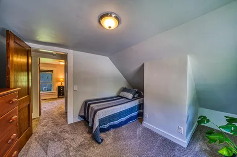 8 School Street Sunapee NH 03782