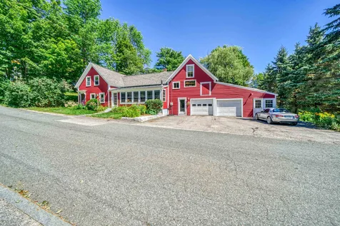 8 School Street Sunapee NH 03782