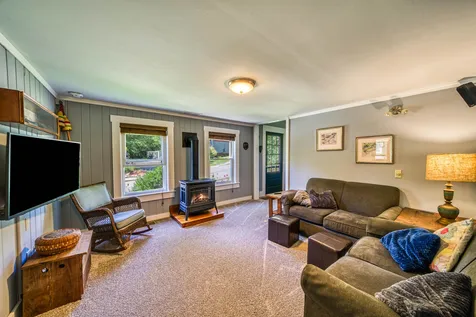 8 School Street Sunapee NH 03782