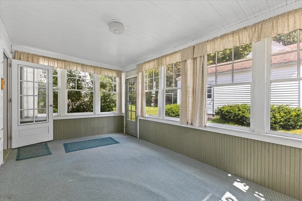 15 East Cherry Avenue Morristown VT 05661