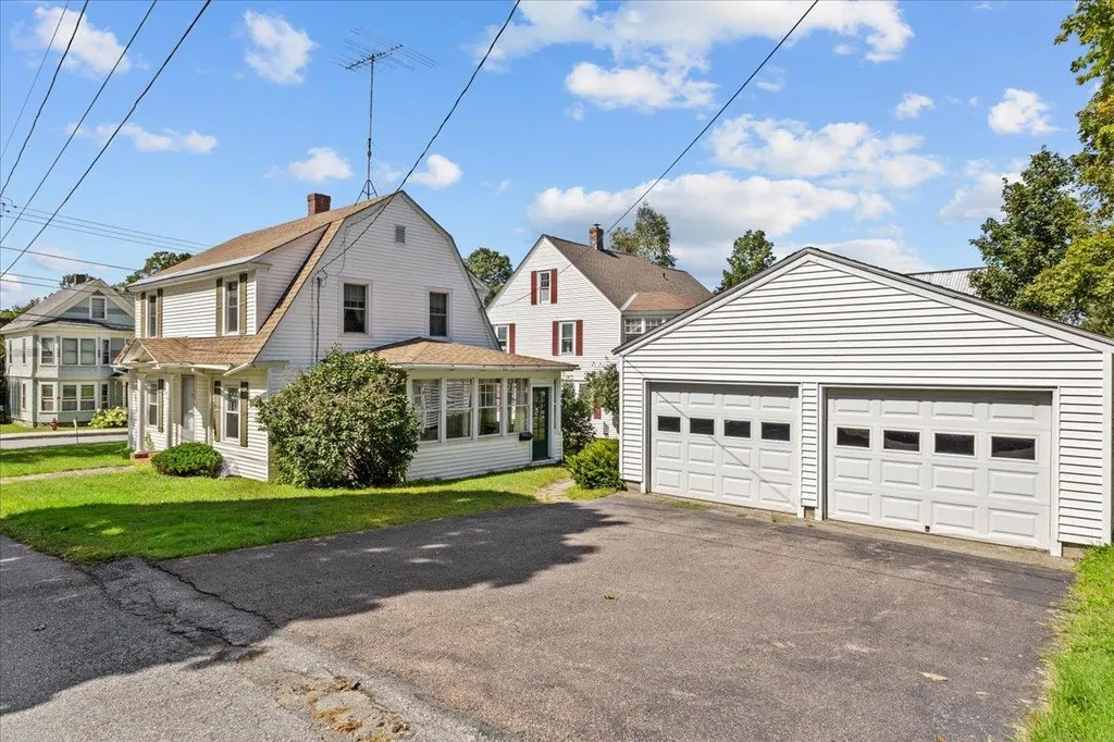 15 East Cherry Avenue Morristown VT 05661