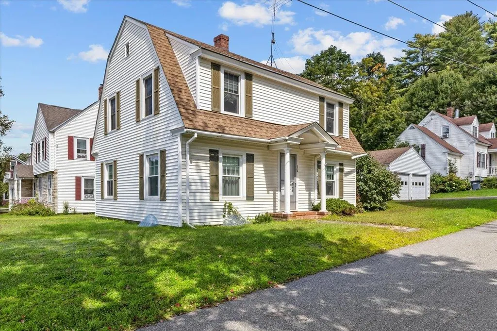 15 East Cherry Avenue Morristown VT 05661