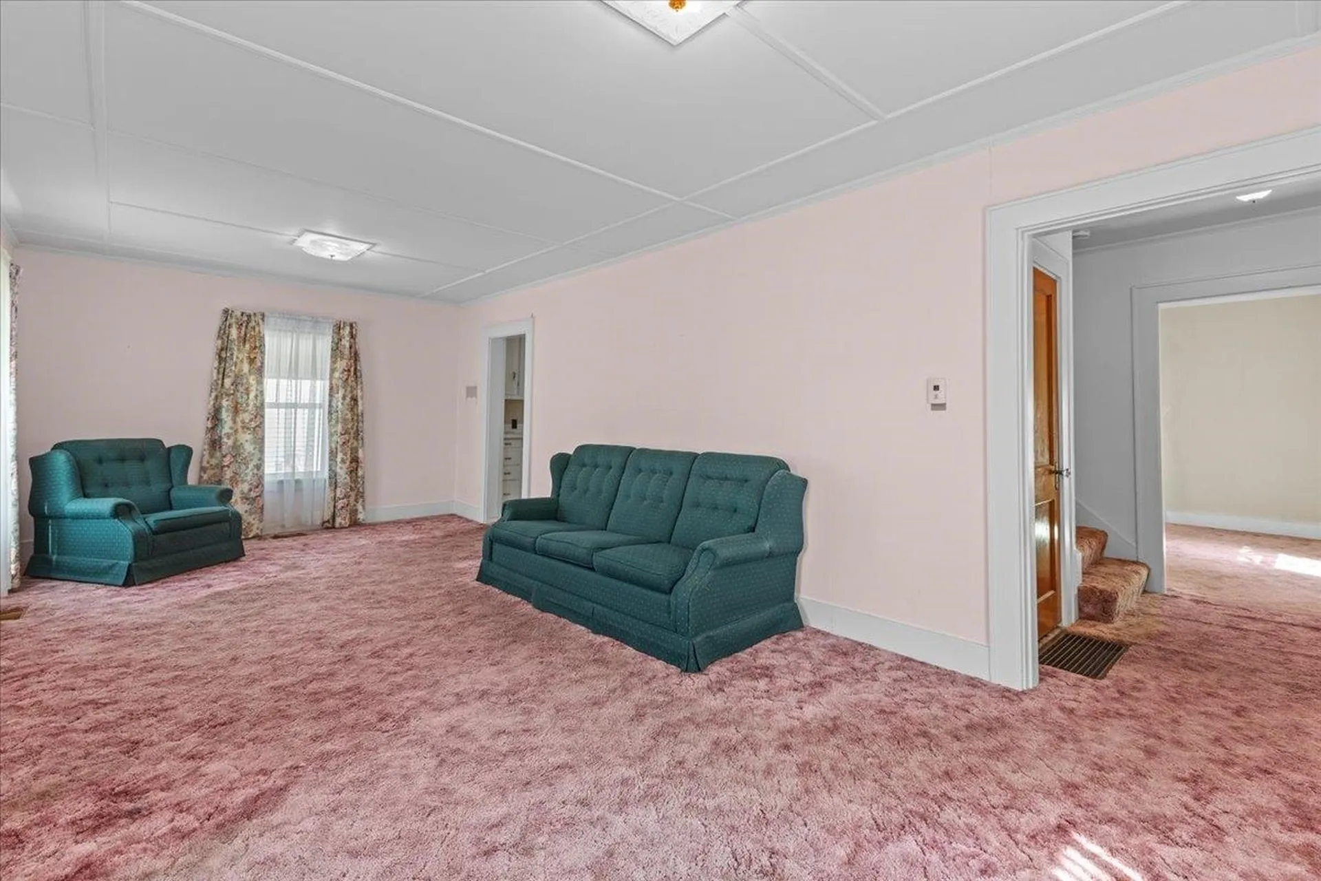 15 East Cherry Avenue Morristown VT 05661
