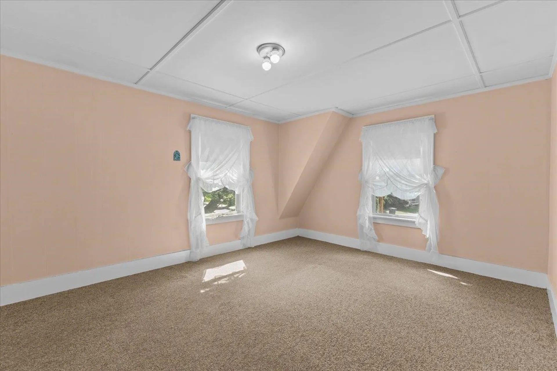 15 East Cherry Avenue Morristown VT 05661