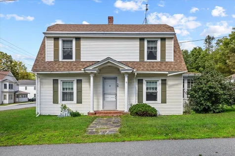 15 East Cherry Avenue Morristown VT 05661