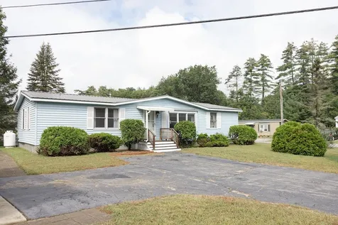 6 Village Drive Raymond NH 03077