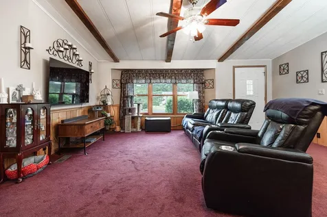 6 Village Drive Raymond NH 03077